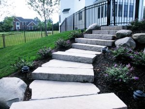Lincoln Outdoor Hardscaping Services kings masons 06 300x225